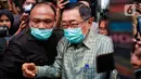 Soedomo diperiksa terkait aliran uang di gratifikasi Saiful Ilah. Penyidik mencecar perihal uang asing yang diterima oleh Saiful. (Liputan6.com/Angga Yuniar)