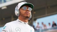Pebalap Mercedes, Lewis Hamilton, jadi favorit F1 2017 versi rumah taruhan populer Inggris Ladbrokes. (Bola.com/Twitter/ausgrandprix)