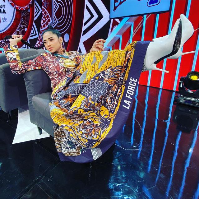 Dewi Perssik. (Foto: Instagram @dewiperssikreal)