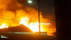Kebakaran di Kramat Senen, Petugas Masih Berjibaku Padamkan Api