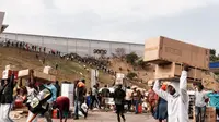 Protes di Afrika Selatan termasuk terjadi penjarahan. (AFP)