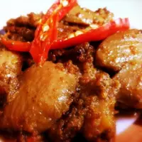 Yap, ternyata jengkol mampu membuat berat tubuhmu menyusut beberapa kilogram tanpa harus diet berlebih