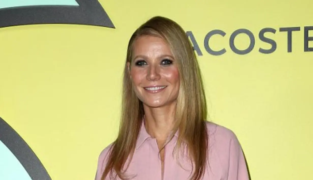 Sebelum meresmikan hubungan dengan bertunangan, tersiar kabar Gwyneth dan Brad telah berpacaran selama tiga tahun. Artinya, tak lama setelah Gwyneth dan Brad berpisah pada tahun 2014 silam. (AFP/Frederick M.Brown)