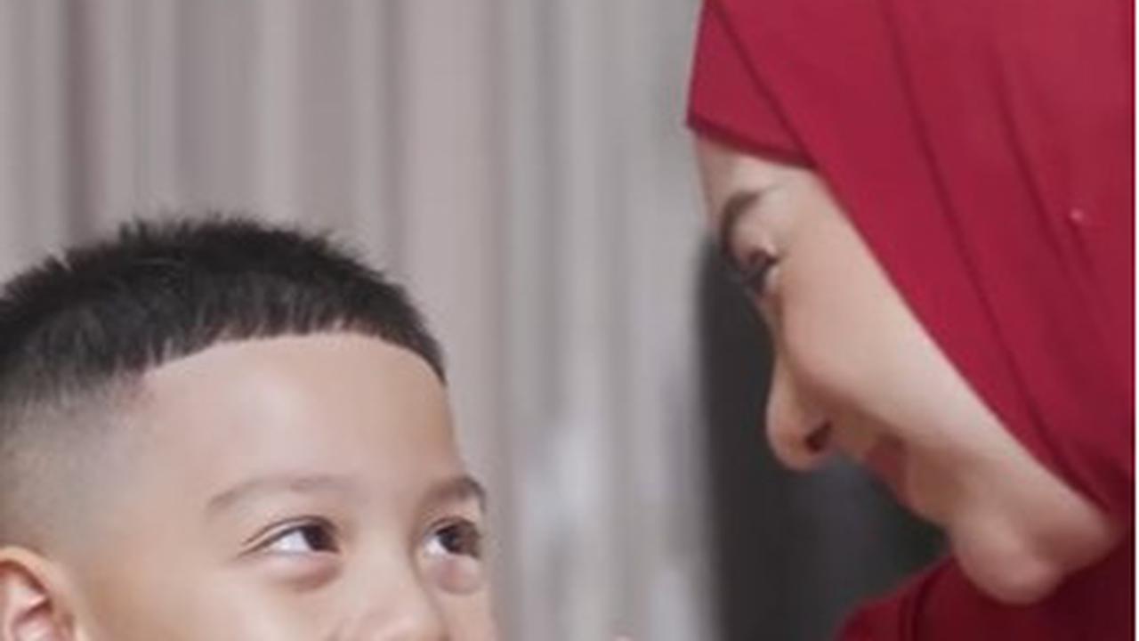 Makin Ganteng, Begini Potret Terbarunya Air Rumi Akbar Bersama Irish Bella