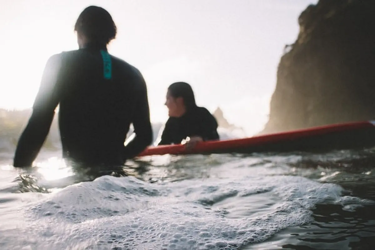 Ilustrasi selancar