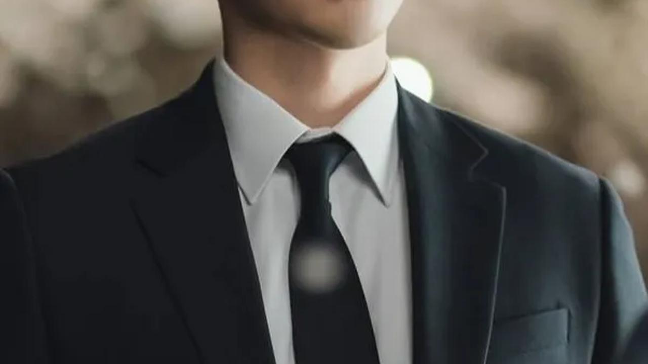 1. Seo In Guk sebagai Choi Yi Jae: Pria Pengangguran yang Mengalami 12 Kali Siklus Hidup dan Mati