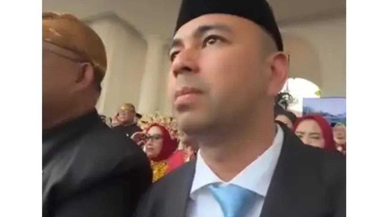 5 Potret Artis di Upacara Penurunan Bendera HUT ke-80 RI di Istana Merdeka