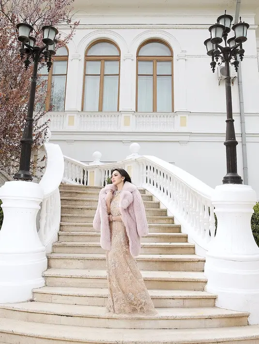 (Instagram/princessyahrini)