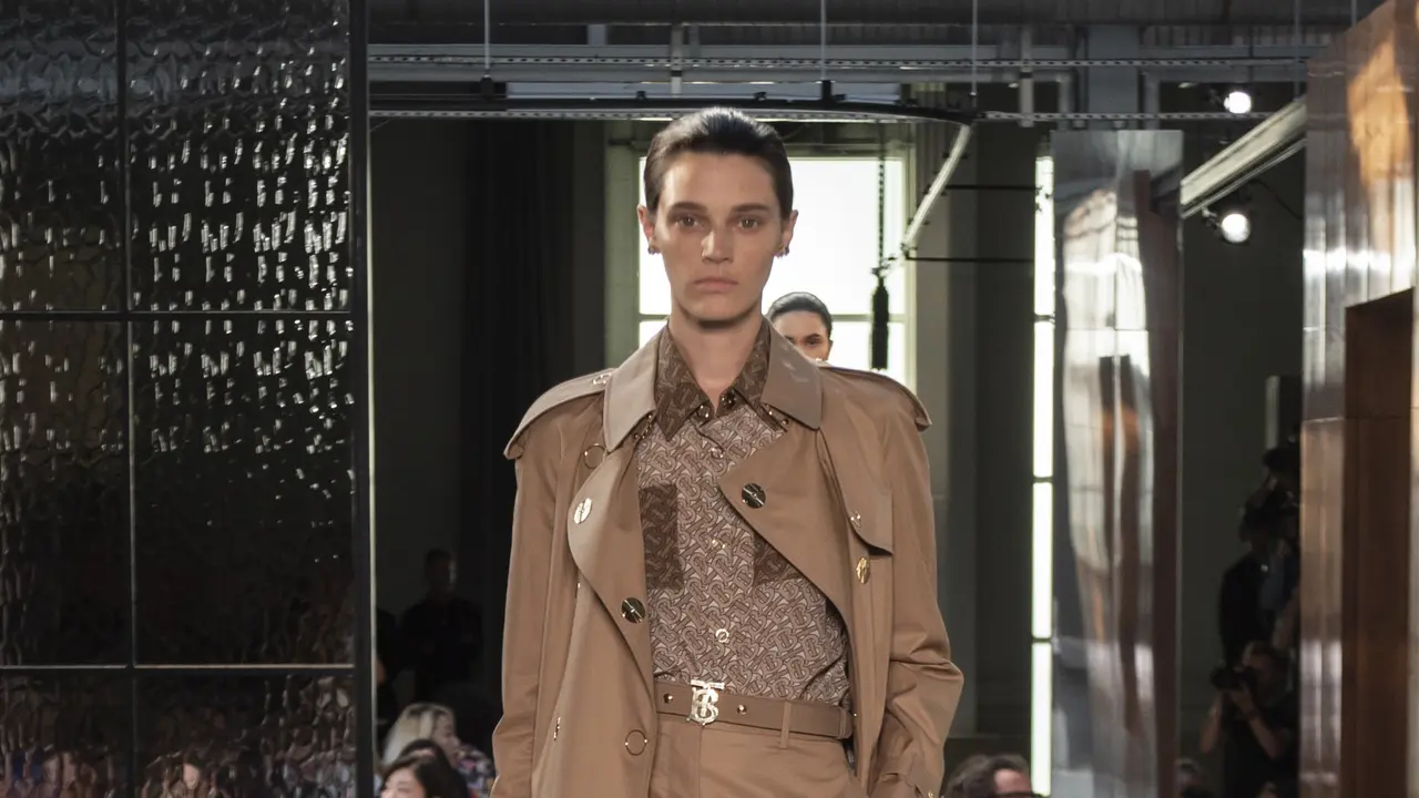 Julia Roberts dan Madonna jadi yang pertama jajal koleksi Burberry di Spring/Summer 2019