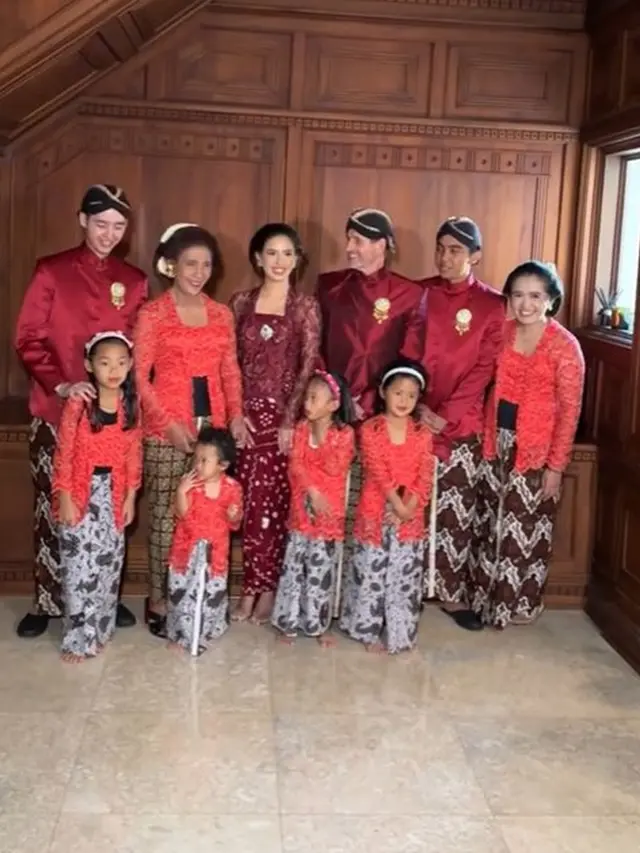 7 Potret Siraman Nadine Kaiser Anak Susi Pudjiastuti Jelang Nikah, Kental Adat Jawa