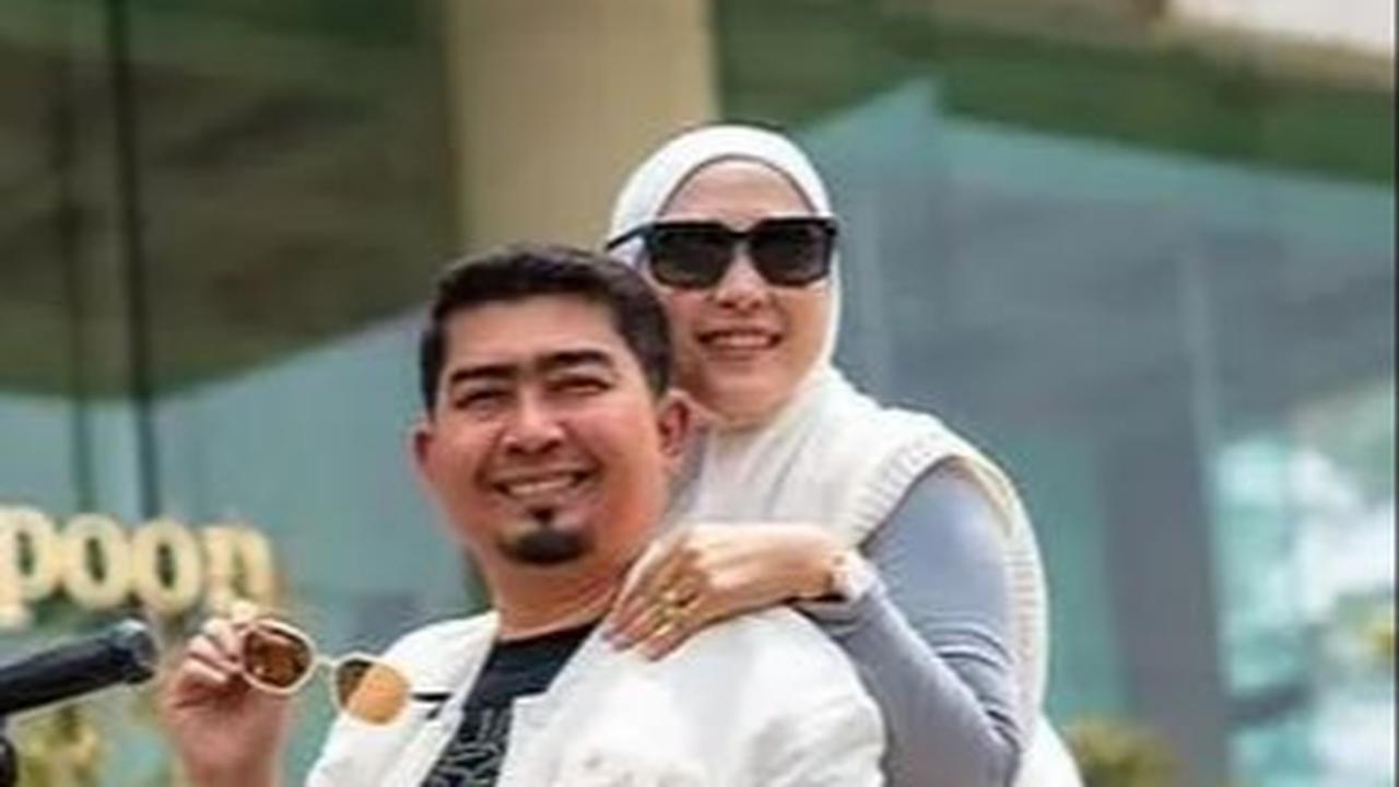 Intip Potret Garasi di Rumah Ustaz Solmed, Berderet Mobil Mewah Hingga Mobil Klasik