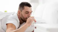 5 Manfaat Luar Biasa Minum Air Putih Setelah Bangun Tidur (Syda Productions/Shutterstock)