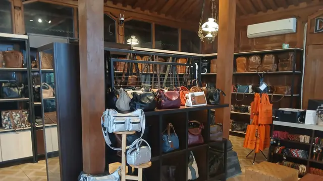Mengunjungi Kerajinan Kulit Djoen Leather di Banguntapan, Bantul
