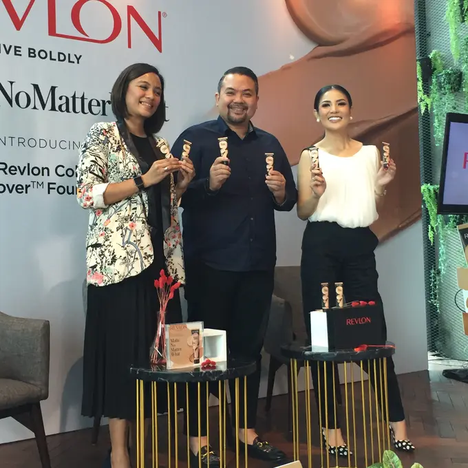 Revlon, Hadirkan Colorstay Full Cover Foundation untuk Bantu Kampanye Live Boldly