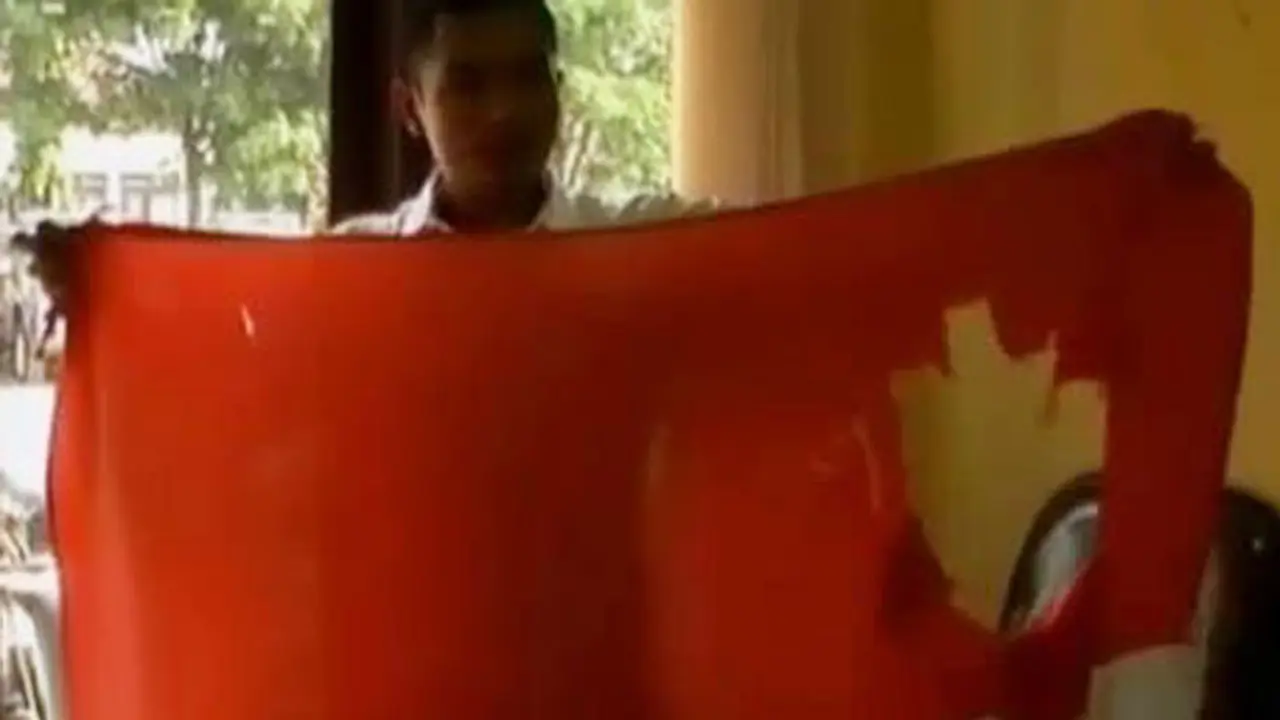 Robek Bendera Merah Putih, Pria di Lampung Dilaporkan ke Polisi