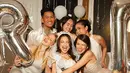 Setelah gelar bridesmaid proposal, Jennifer Coppen dapat kejutan bridal shower dari sahabat terdekat [@jennifercoppenreal20]