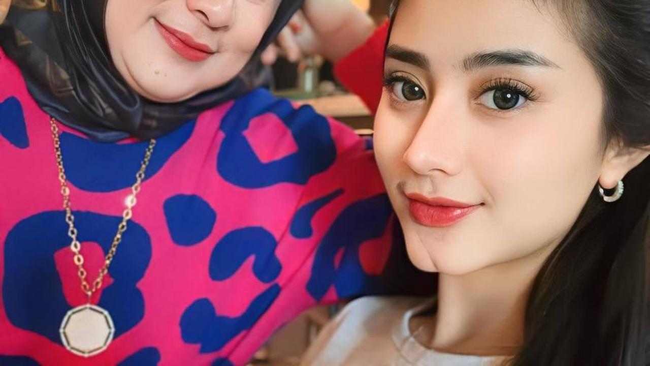 Insecure Dengan Kecantik Sang Ibu