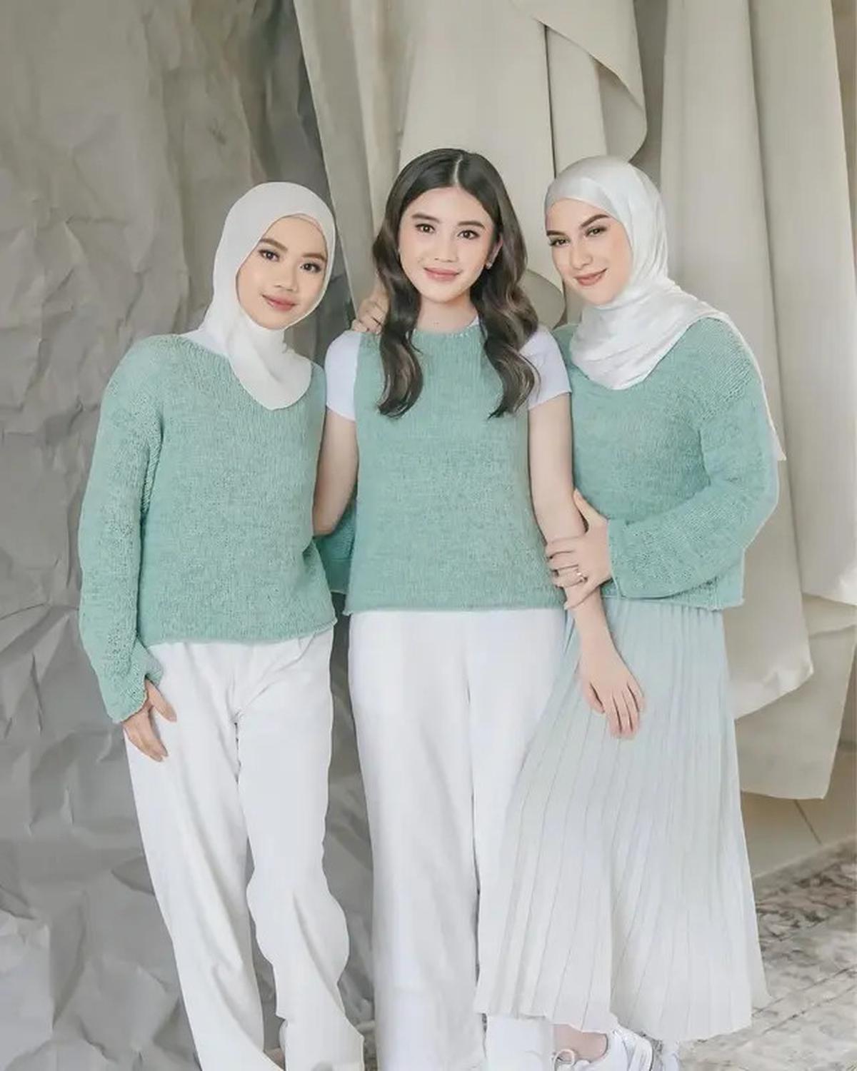 5 Gaya Pemotretan Irish Bella dengan Dua Anak Sambung, Terbaru dengan Dress Putih Mewah