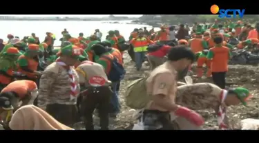 Kegiatan yang digelar dalam rangka Hari Peduli Sampah Nasional ini diharapkan bisa membuat Pantai Marunda lebih sedap dipandang mata.