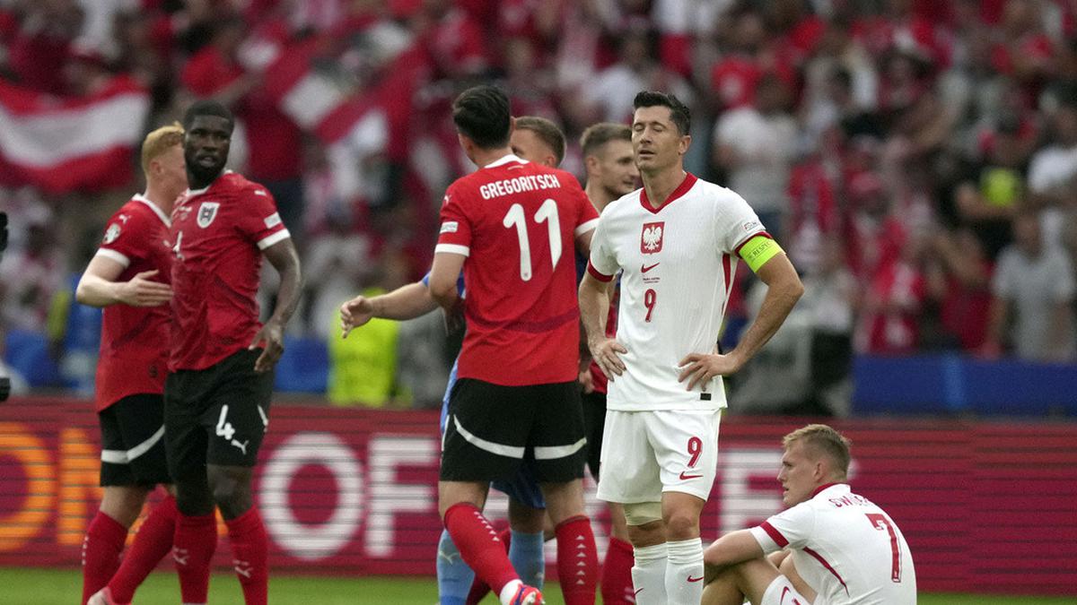 Kisruh Timnas Polandia: Boikot Lewandowski, Mundurnya sang Pelatih