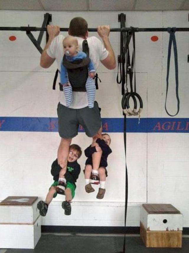 Kocak, 10 Potret Ayah Rela Berdandan Konyol Demi Anaknya