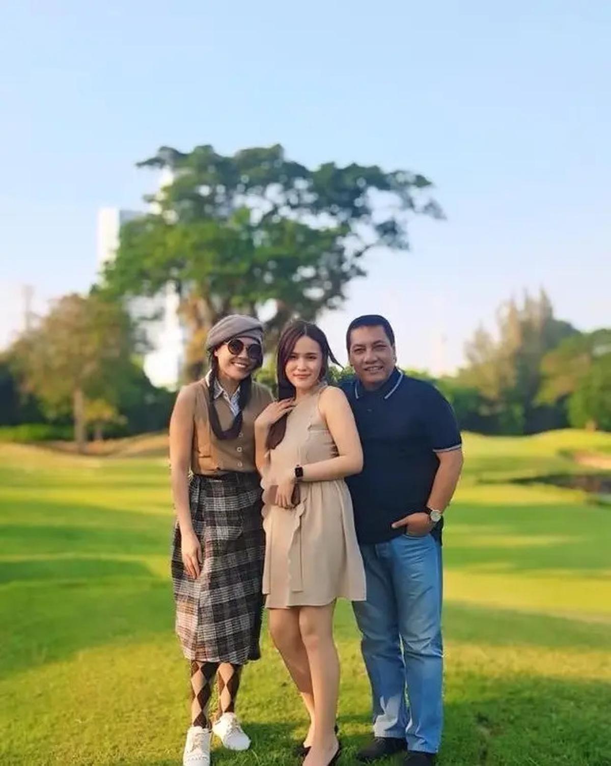 7 Potret Jessica Wongso di Lapangan Golf Ini Banjir Pujian, Bak Sosialita