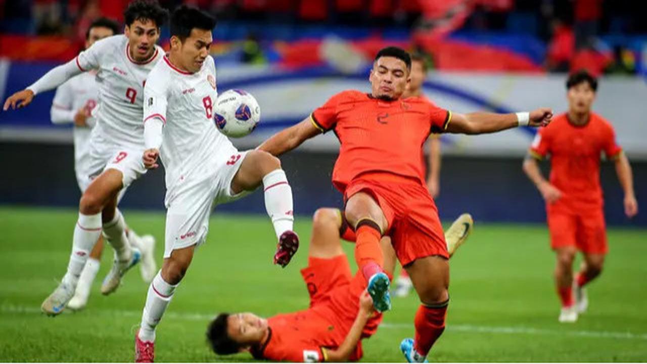 Menebak Strategi China untuk Ladeni Timnas Indonesia: Andalkan Serangan Balik Lagi, Jay Idzes dkk. Wajib Waspada