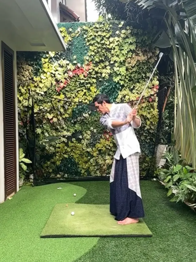 Potret Halaman Rumah Mini Adrian Maulana