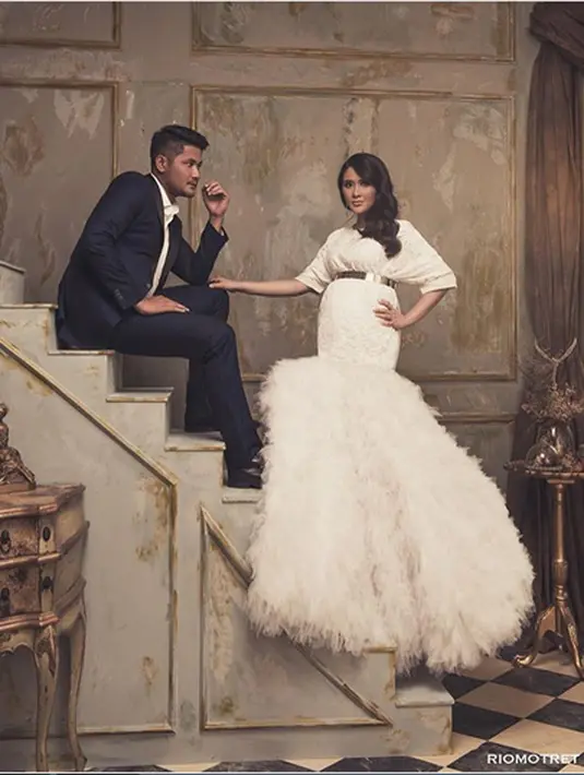 "Semoga kak ryana dea selalu sehat dan baby nya," tulis nurlinda_sulham. "Semoga persalinan dilancarkan disehatkan baby dan ibuknya aamiin," tulis putriinta. "Dunia Terbalik gak ada ce nkom kurang rame," tulis nafiz_almunawar. (Instagram/ryana_dea)