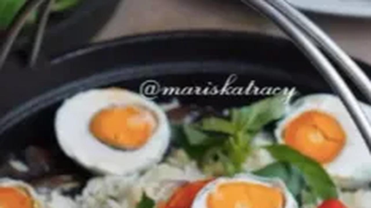 3. Nasi Liwet Telur Asin