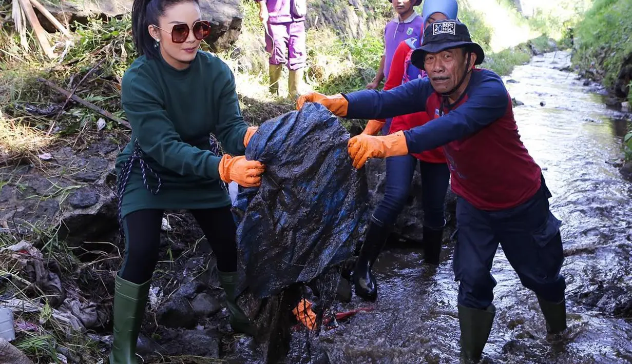 Sumber daya yang sudah dimiliki tersebut kemudian dijalankan oleh tim dan relawan dengan disiplin yang tinggi. Tim telah bekerja keras selama di lapangan hingga mendapatkan hasil sesuai ekspektasi.(Liputan6.com/IG/@krisdayantilemos)