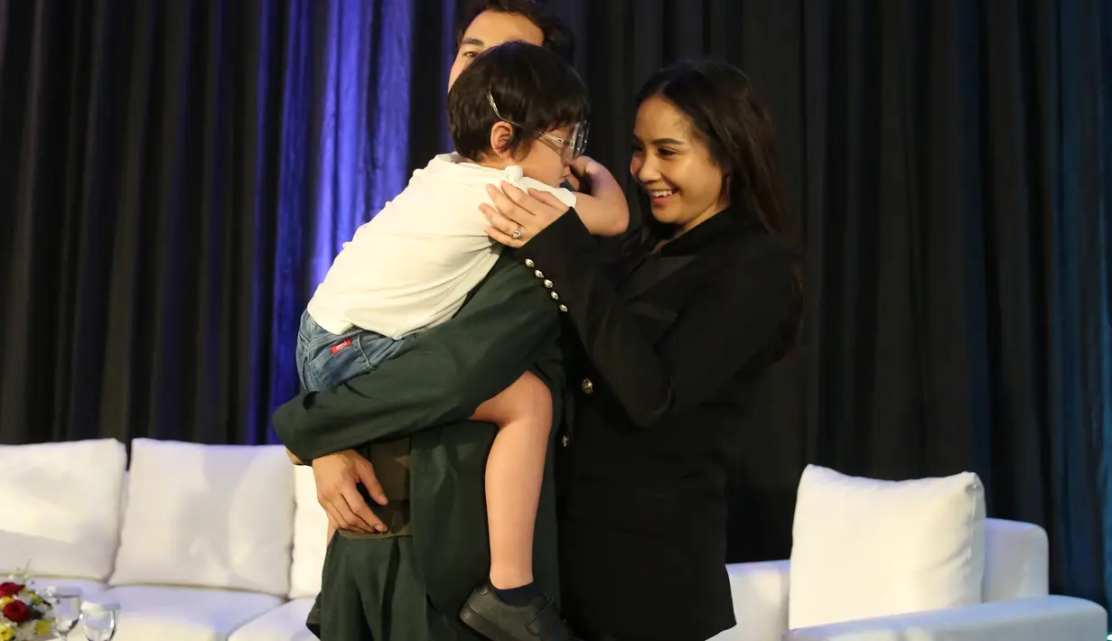 Raffi Ahmad dan Nagita Slavina (Adrian Putra/Fimela.com)