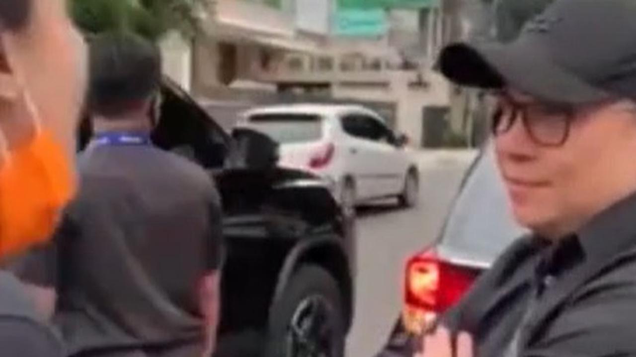 Eks dirut taspen digerebek istri