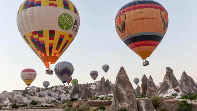 Keindahan Kota Wisata Cappadocia yang Dihiasi Aneka Balon Udara