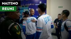 Berita video gelandang Persib Bandung, Raphael Maitimo, memiliki cara untuk bereuni dengan para pemain Arema FC di Stadion Kanjuruhan.