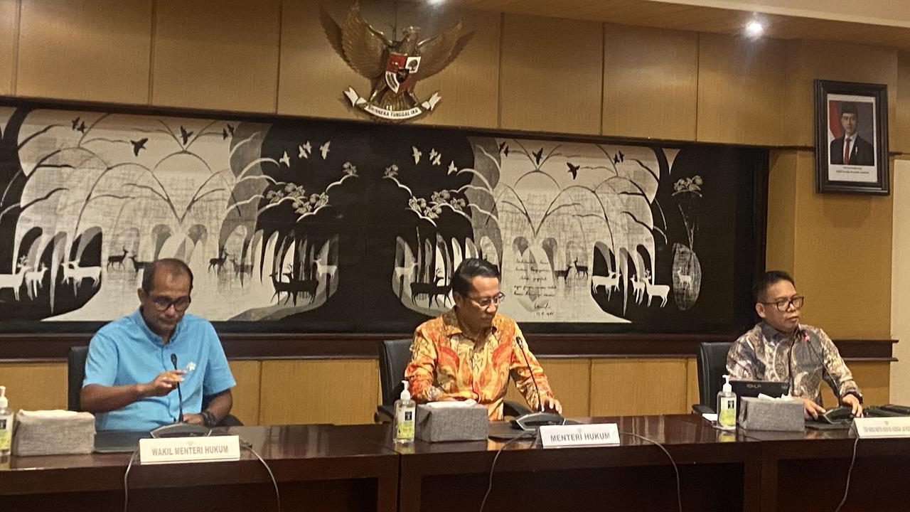 Menkum Supratman Minta Maaf Soal Pernyataan Denda Damai Koruptor