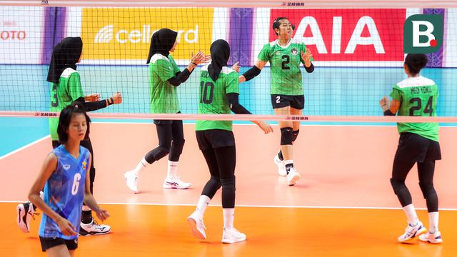 Foto: Ratri Wulandari, Monster Ace Timnas Voli Putri Indonesia saat Tumbangkan Myanmar di SEA Games 2023