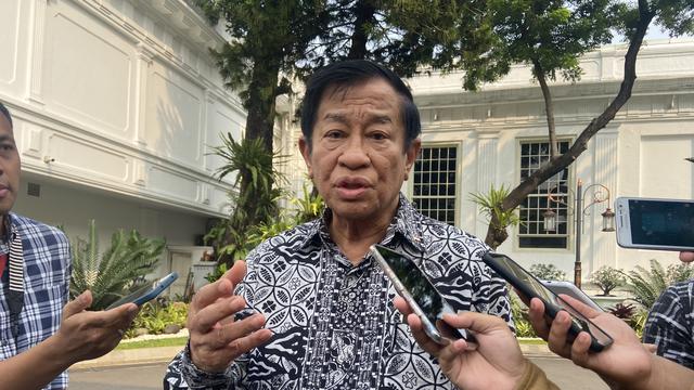 Jenderal TNI (Purn) Agum Gumelar bersama sejumlah purnawirawan Polri dan TNI menyambangi Istana Negara Jakarta untuk bertemu Presiden Joko Widodo (Jokowi).