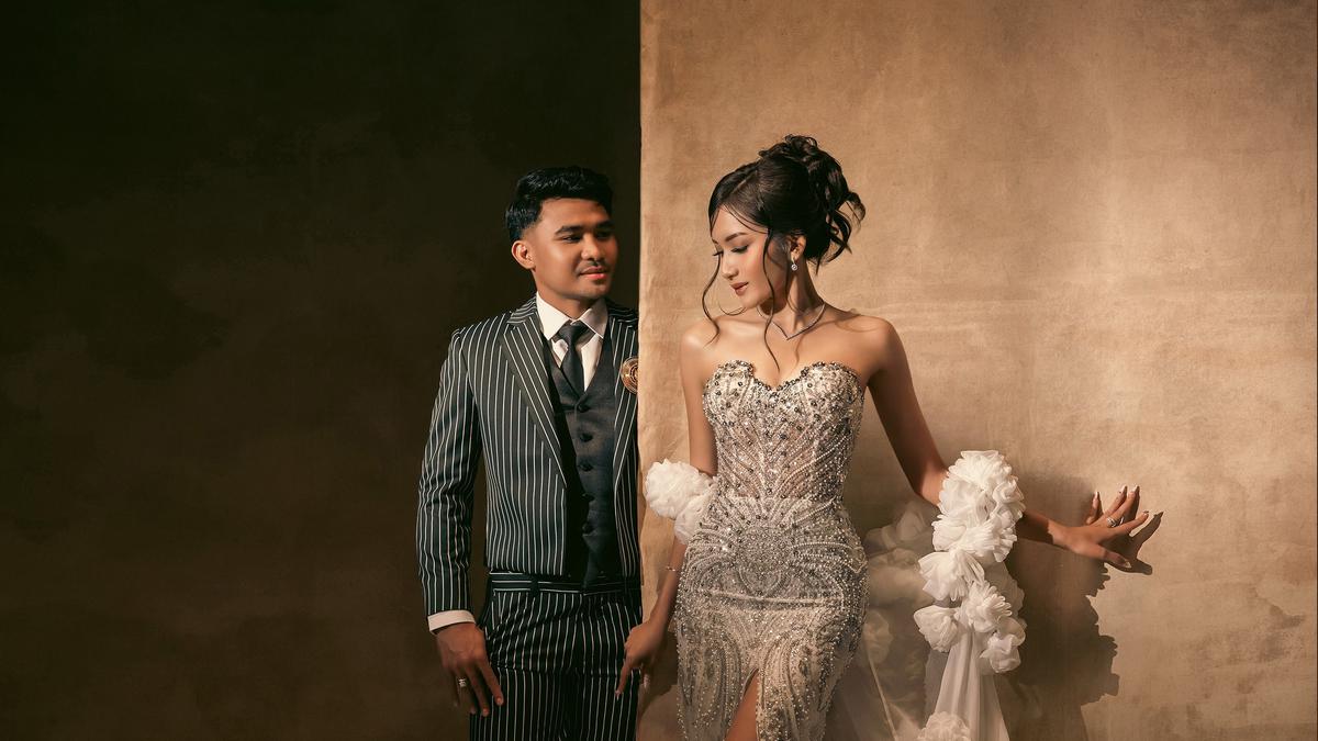 Glamorous Vintage Prewedding: Asnawi & Yuriska Patricia