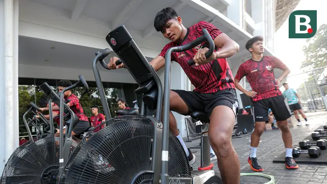 Foto: Timnas Indonesia U-20 Digembleng Latihan Fisik Berat, Dibimbing Langsung oleh Pelatih Marinir Amerika Serikat
