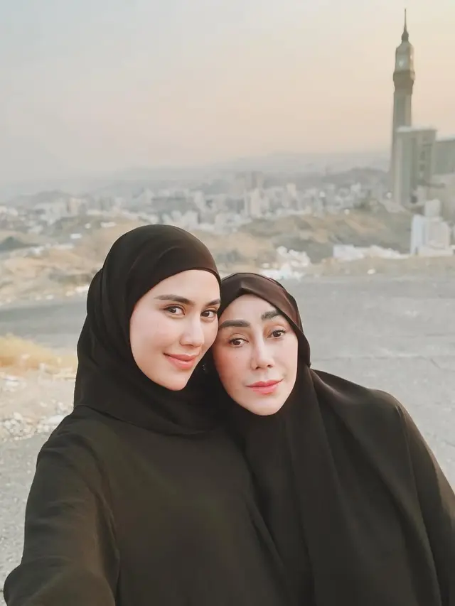 Syahnaz Sadiqah dan Mama Amy
