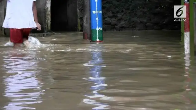 Kampung Melayu kembali direndam banjir puluhan sentimeter.