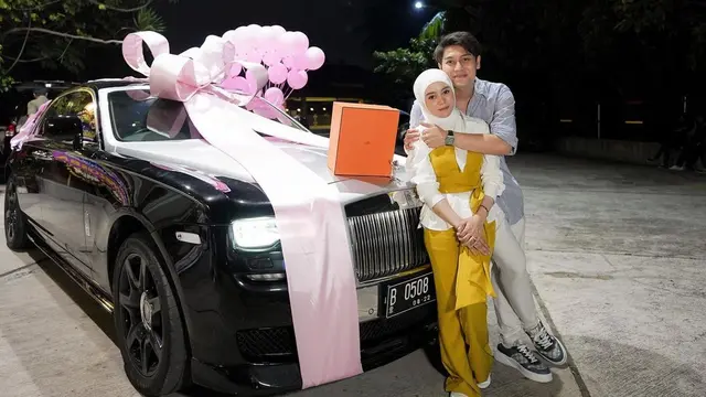 6 Kado Mewah Rizky Billar Untuk Lesti Kejora, Harganya Fantastis