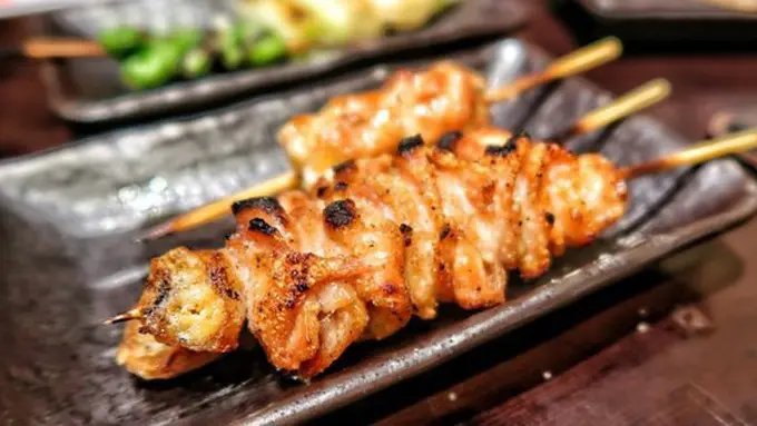 Resep sate kulit ayam/copyright FOODICLES