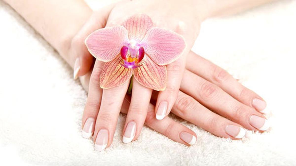 5 Tips Membuat Manicure Tahan Lama - Beauty Fimela.com