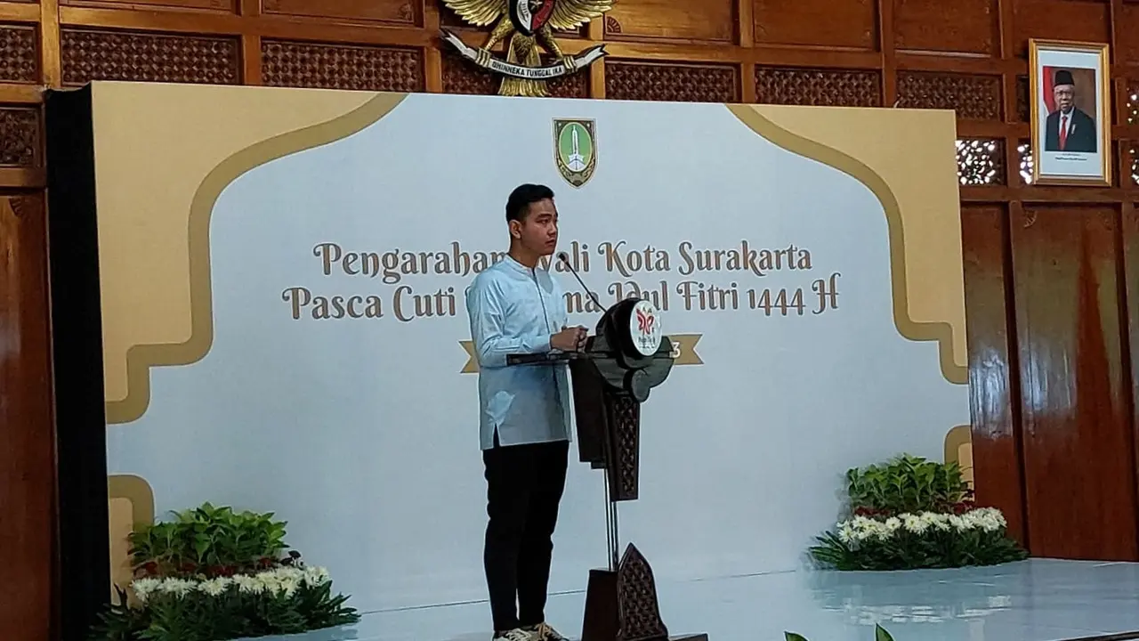 Gibran Berikan Pengarahan di Balai Kota Solo