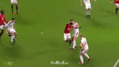 Manchester United bangkit dari ketinggalan dua gol dan bermain imbang 2-2 atas tamunya Burnley dalam laga lanjutan Liga Inggris pekan ke-20.