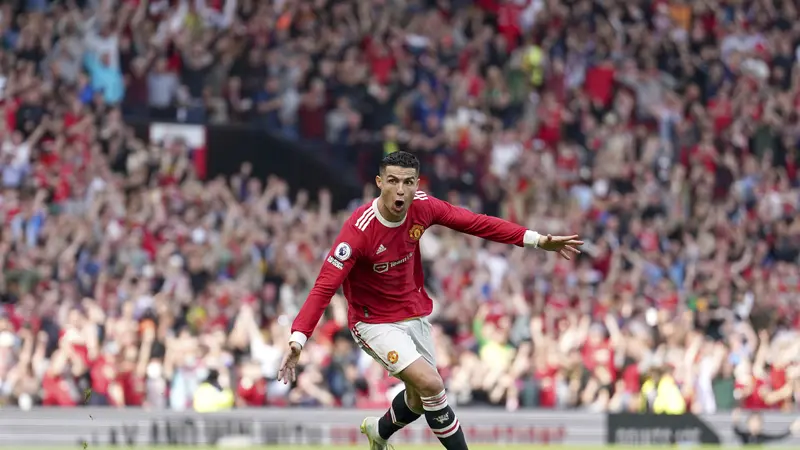 Selebrasi Cristiano Ronaldo saat membantu MU menang atas Norwich di ajang Liga Inggris
