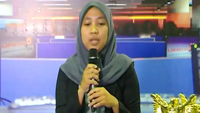 Purnamasari Pengunjung Peserta Presenter di Indonesia Broadcaster Expo 2013