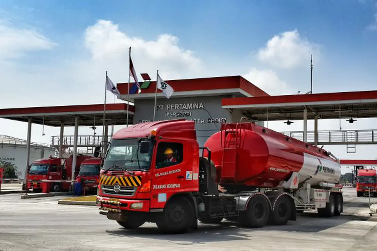 Mobil Tangki PT Pertamina (Persero)